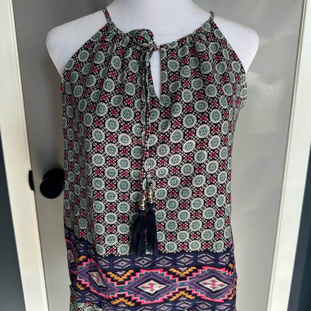 Tank, multi-color, adjustable neckline